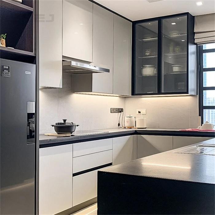 Luxury Custom Kitchen Cabinets