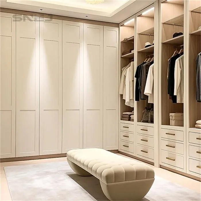 Grandes armarios con puertas